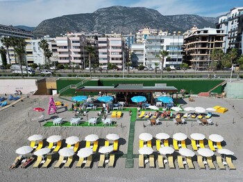 gold twins relax beach hotel