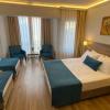 pelit troya hotel