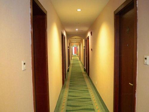 greentree inn ningbo cconvention center east bus station express hotel