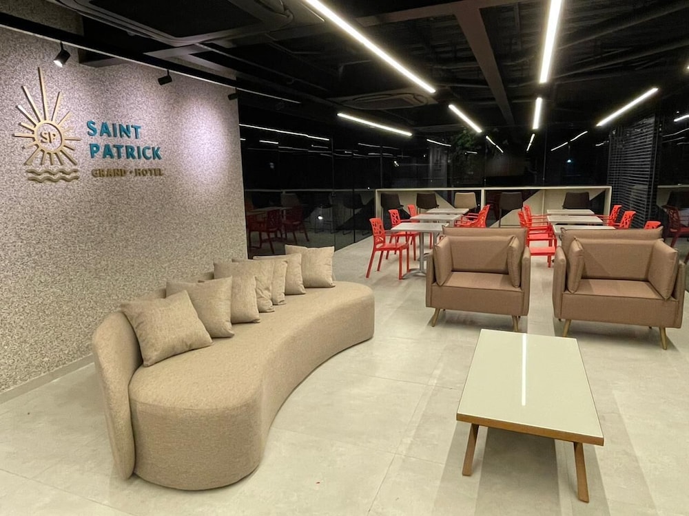 saint patrick grand hotel