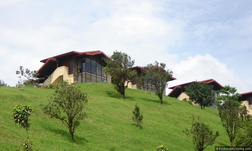 hotel arenal lodge