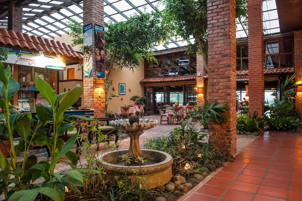 hotel arenal lodge