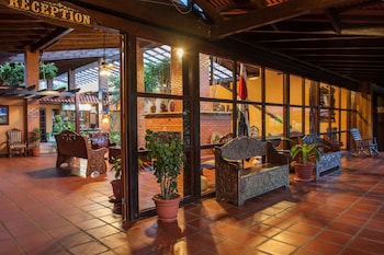 hotel arenal lodge
