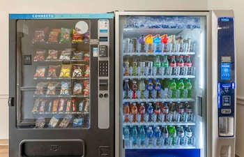 extended stay america suites indianapolis airport w southern