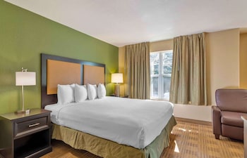 extended stay america suites indianapolis airport w southern