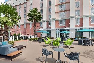 Hampton Inn & Suites Orlando Airport @ Gateway Village,Orlando>>Orange County,3 star