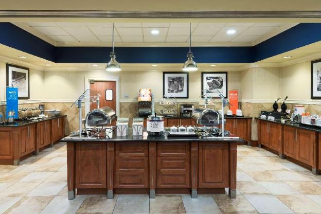 hampton inn and suites orlando airport gateway village