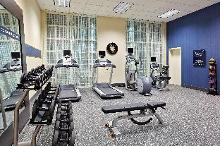 hampton inn and suites orlando airport gateway village