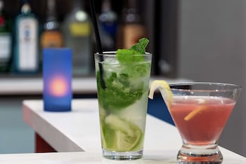 hampton inn and suites orlando airport gateway village