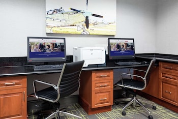 hampton inn and suites orlando airport gateway village