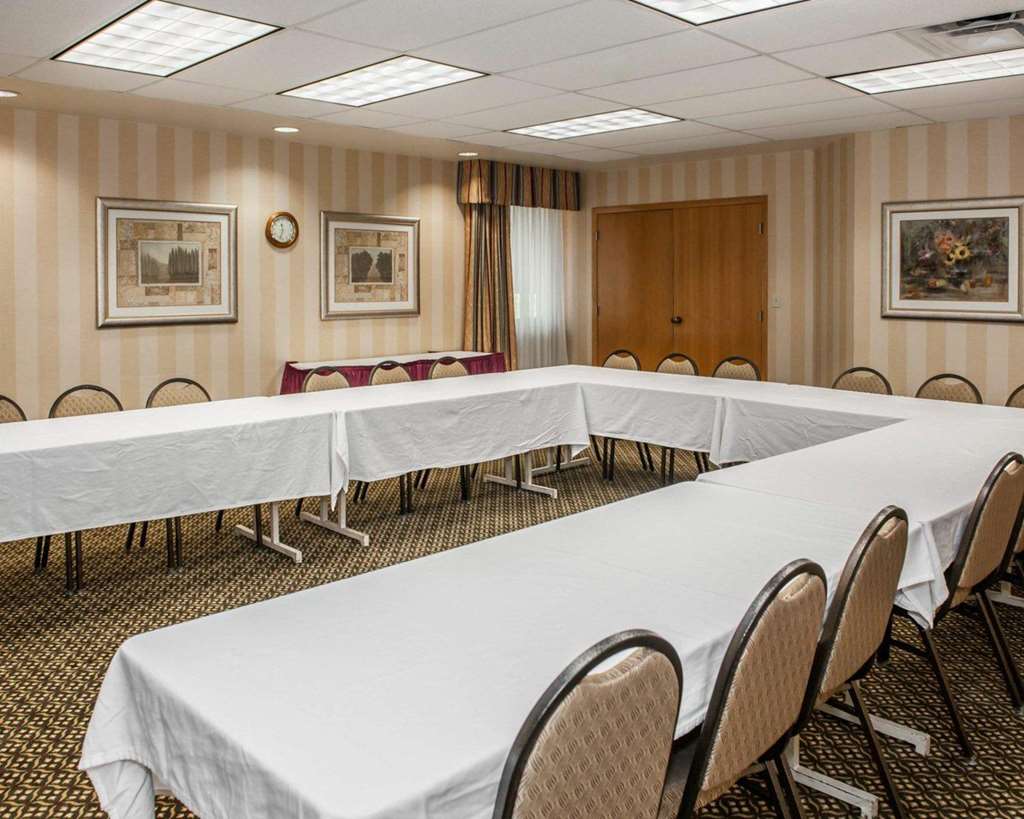 quality inn indy castleton