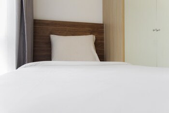 modern and clean 2br apartment at m town residence