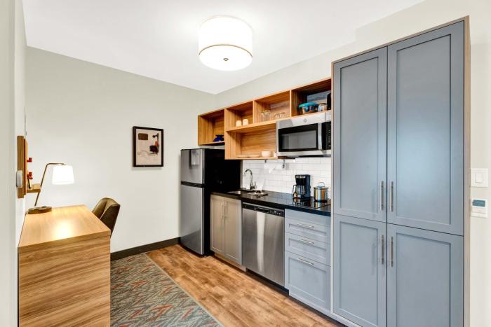 candlewood suites detroit auburn hills an ihg hotel