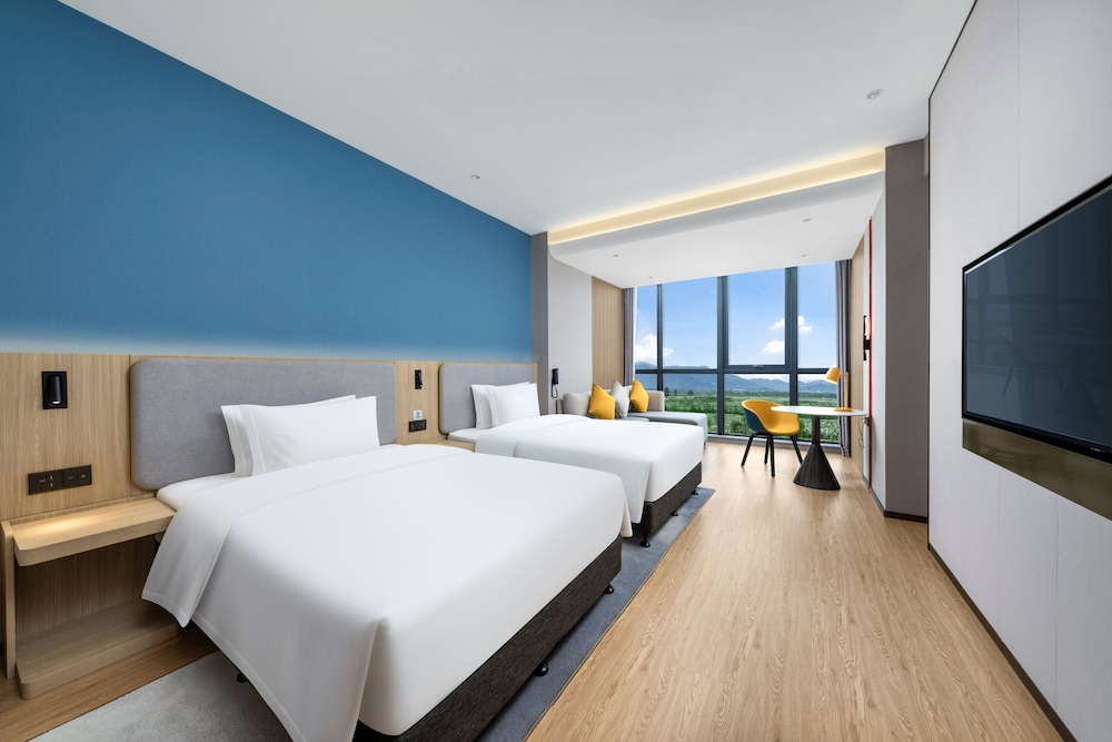 holiday inn express jiangmen yinhu bay an ihg hotel