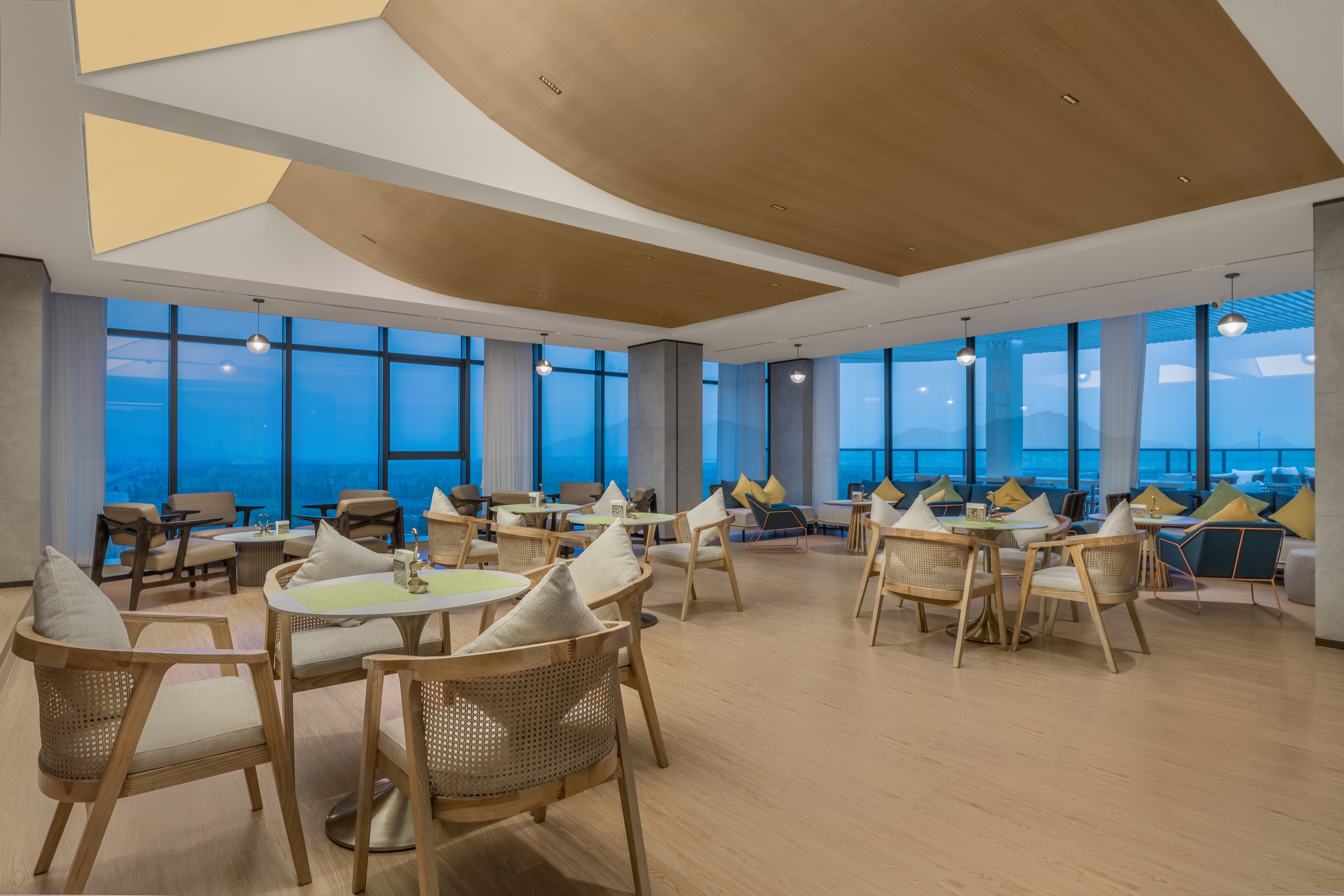 holiday inn express jiangmen yinhu bay an ihg hotel