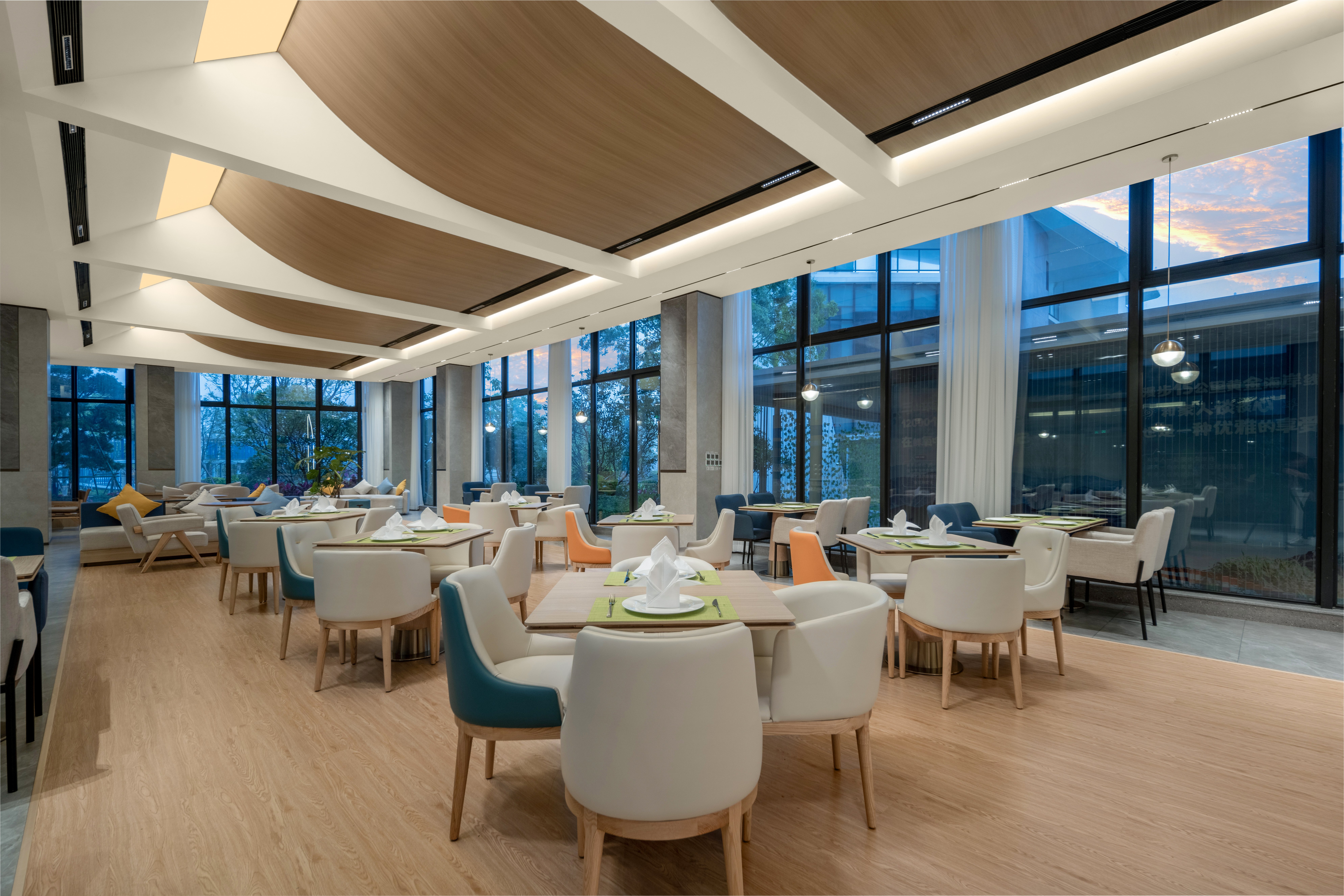 holiday inn express jiangmen yinhu bay an ihg hotel