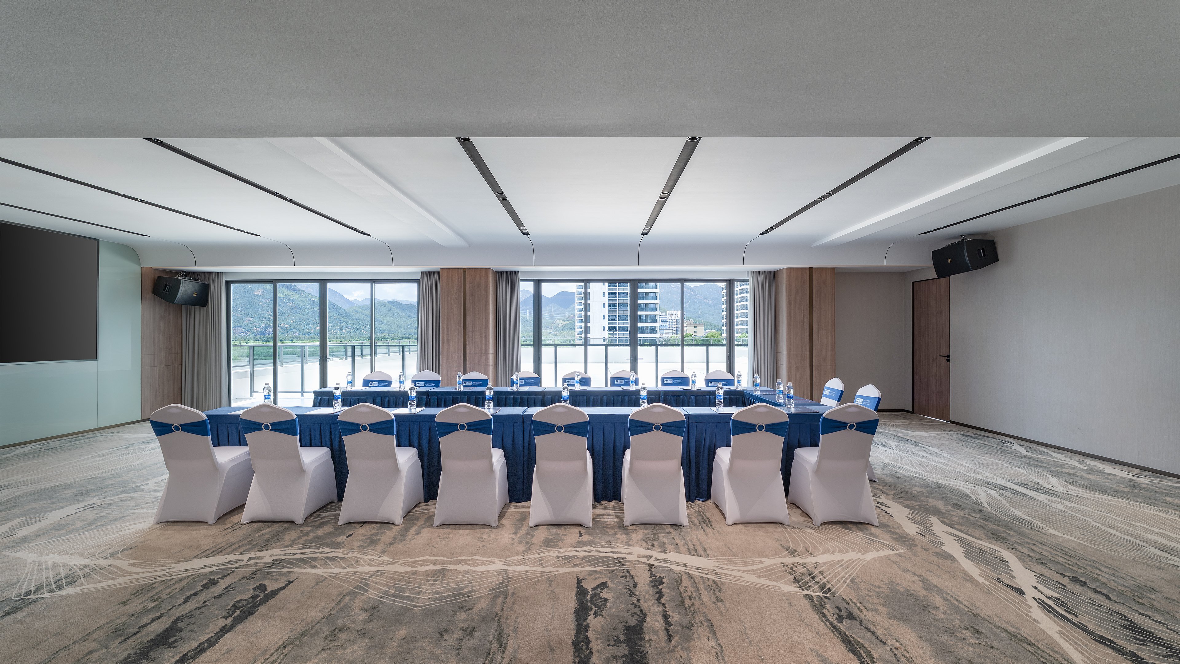 holiday inn express jiangmen yinhu bay an ihg hotel