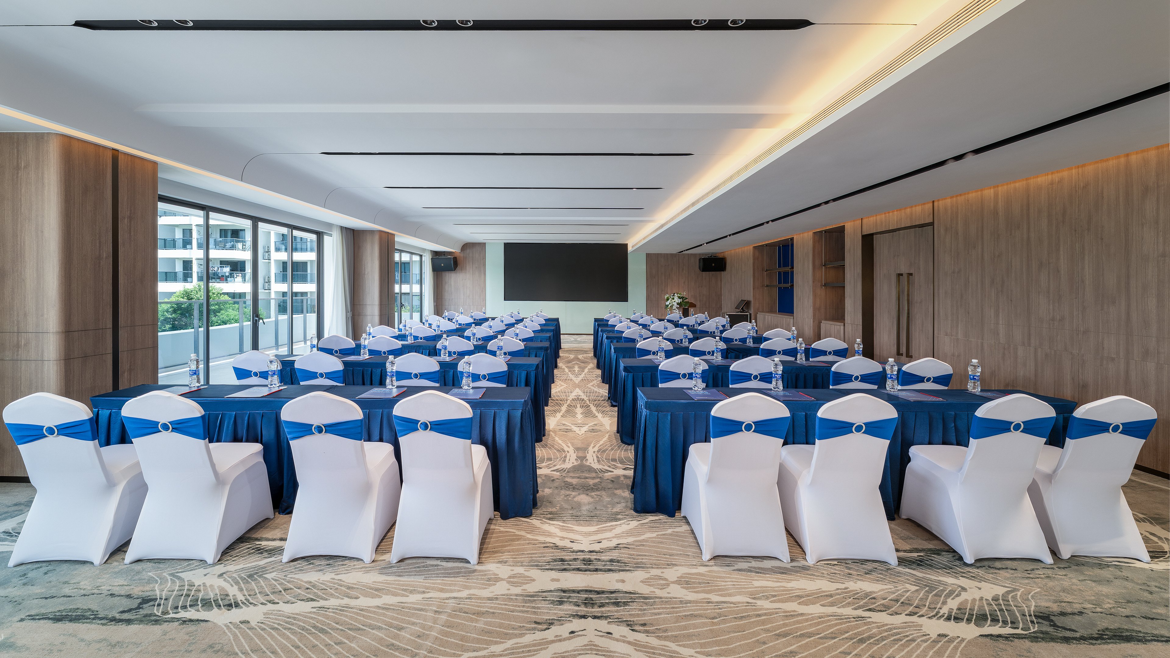 holiday inn express jiangmen yinhu bay an ihg hotel