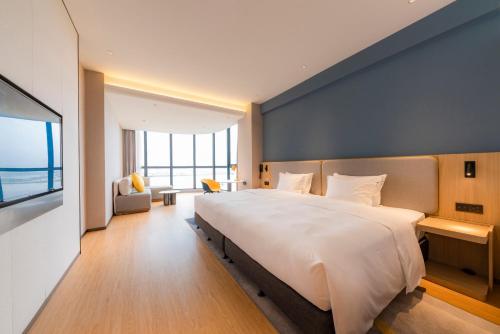 holiday inn express jiangmen yinhu bay an ihg hotel
