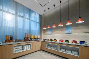 holiday inn express jiangmen yinhu bay an ihg hotel