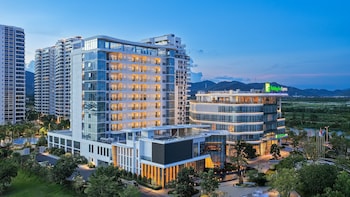 holiday inn express jiangmen yinhu bay an ihg hotel