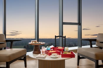 holiday inn express jiangmen yinhu bay an ihg hotel