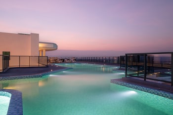 Holiday Inn Express Jiangmen Yinhu Bay, An Ihg Hotel,,3 star