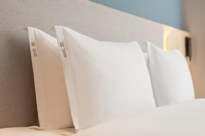 holiday inn express jiangmen yinhu bay an ihg hotel