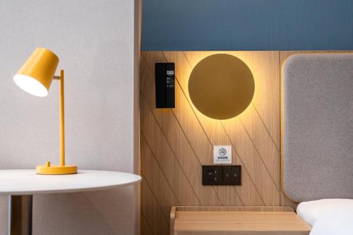 holiday inn express jiangmen yinhu bay an ihg hotel