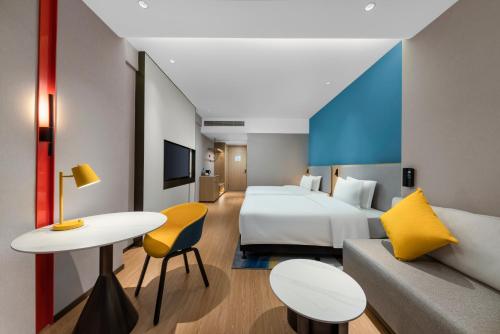 holiday inn express jiangmen yinhu bay an ihg hotel