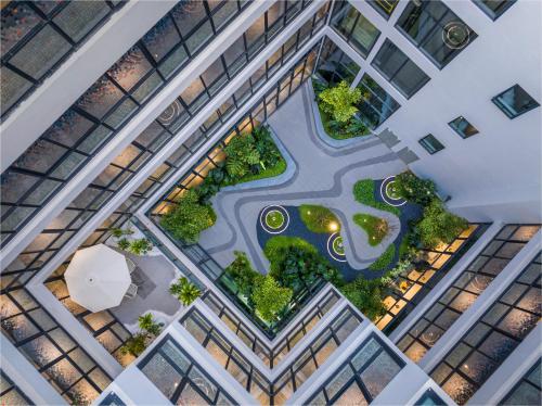 holiday inn express jiangmen yinhu bay an ihg hotel