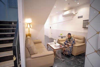 al karnak hotel branch