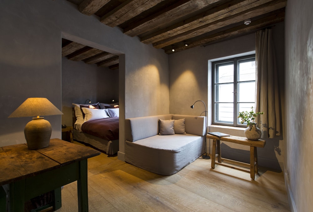 townhouse weisses kreuz