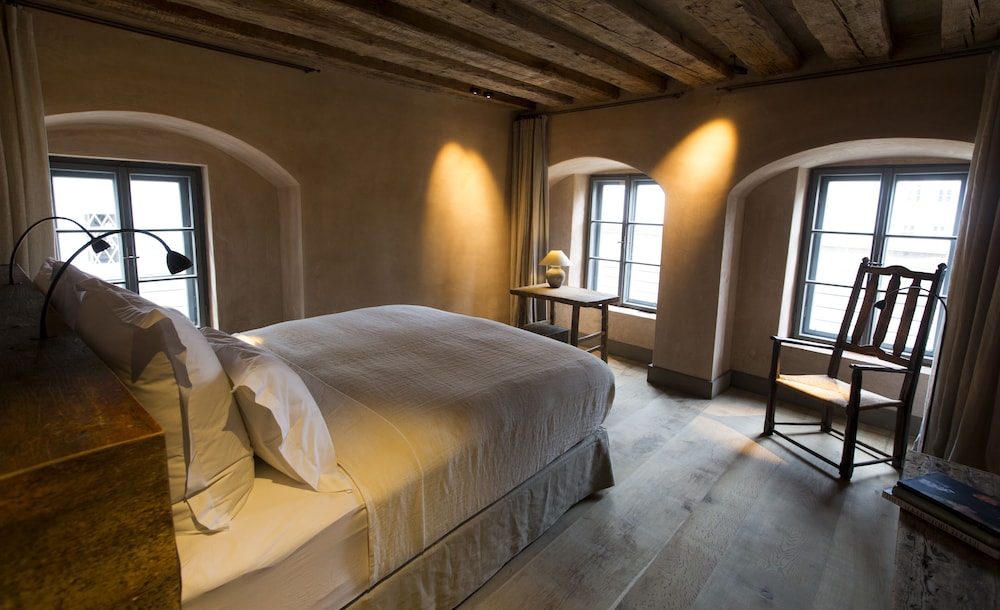 townhouse weisses kreuz