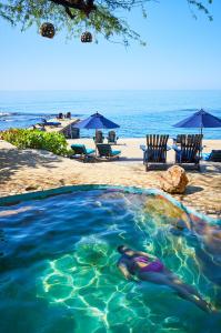 Jakes,Near Calabash Bay,3 star