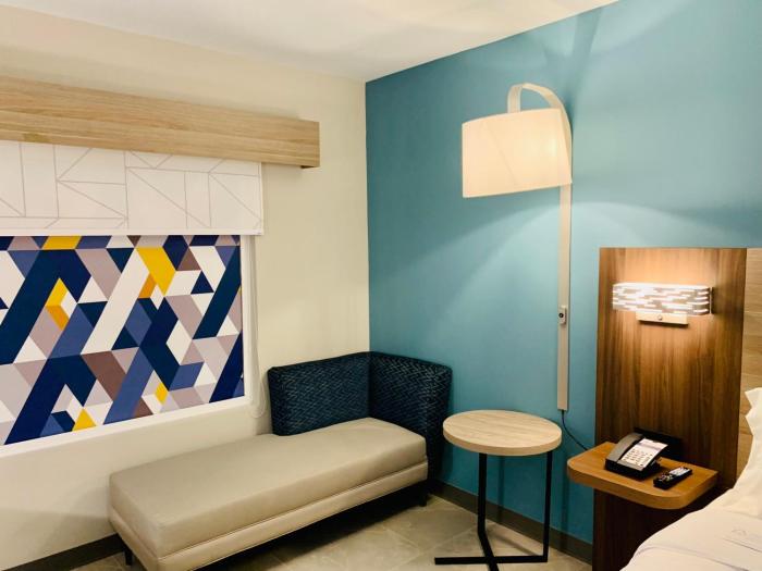 holiday inn express guadalajara vallarta poniente an ihg hotel