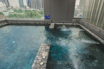 voque hotel and serviced residence sukhumvit 51