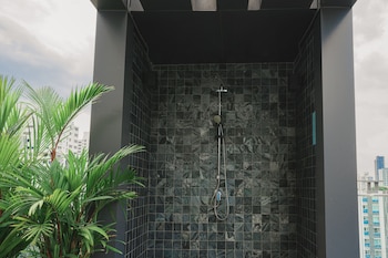 voque hotel and serviced residence sukhumvit 51