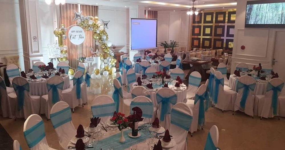 menora grand da nang