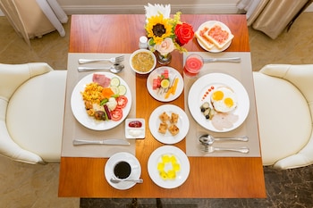 menora grand da nang