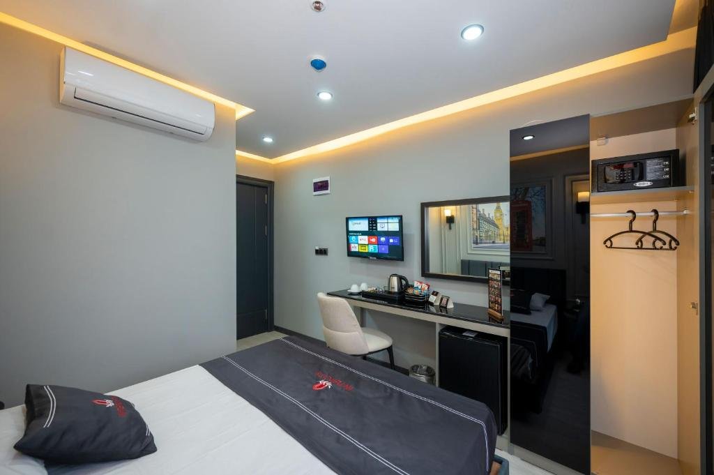 intercity airport hotel