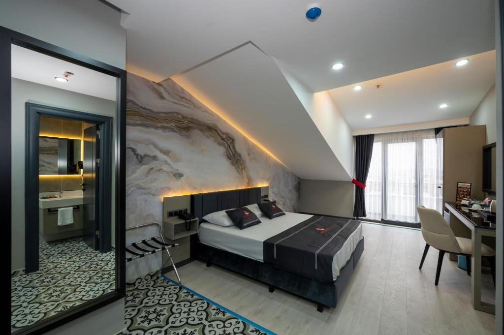 intercity airport hotel