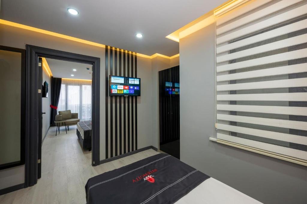 intercity airport hotel