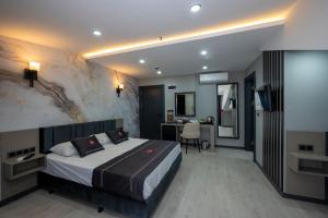 intercity airport hotel