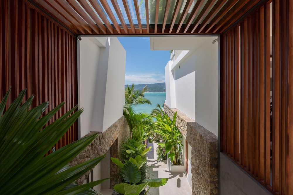 kerem luxury beachfront villas