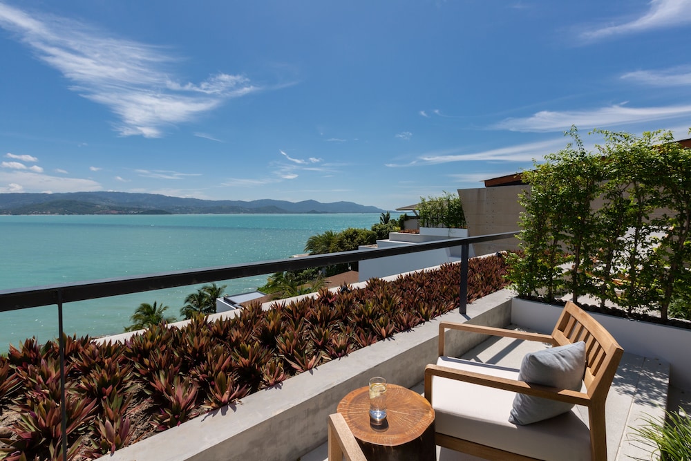 kerem luxury beachfront villas