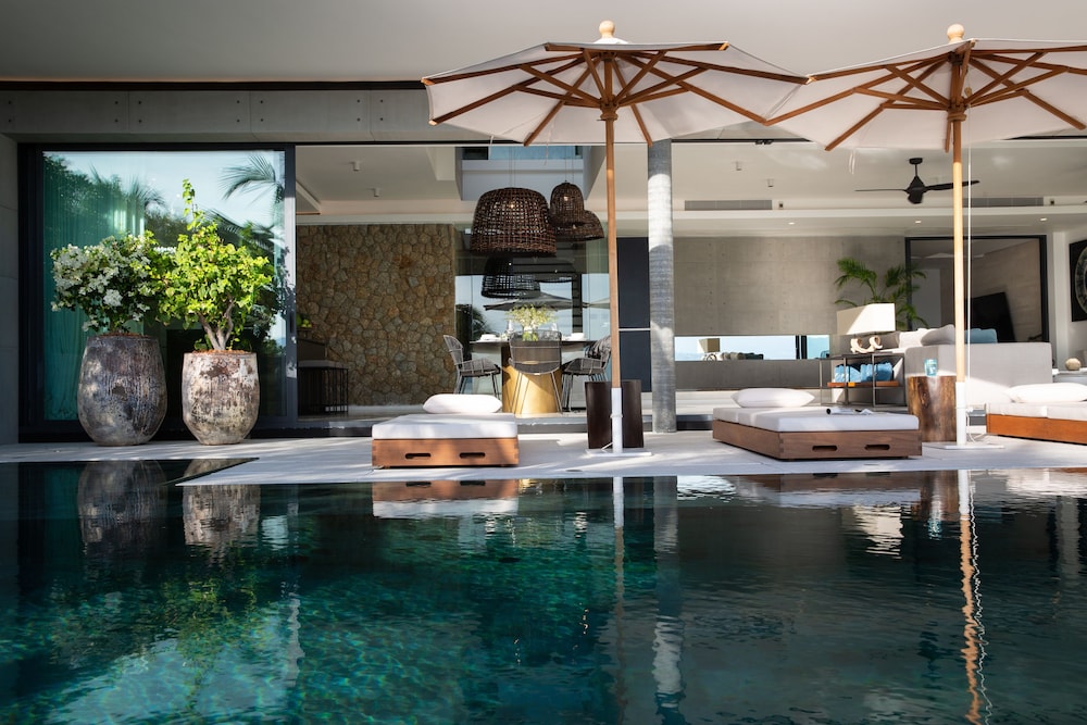 kerem luxury beachfront villas
