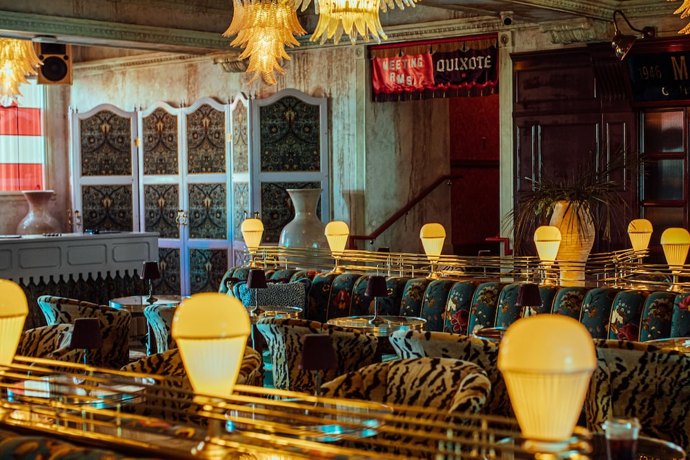 lafayette hotel and club