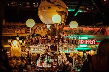 lafayette hotel and club