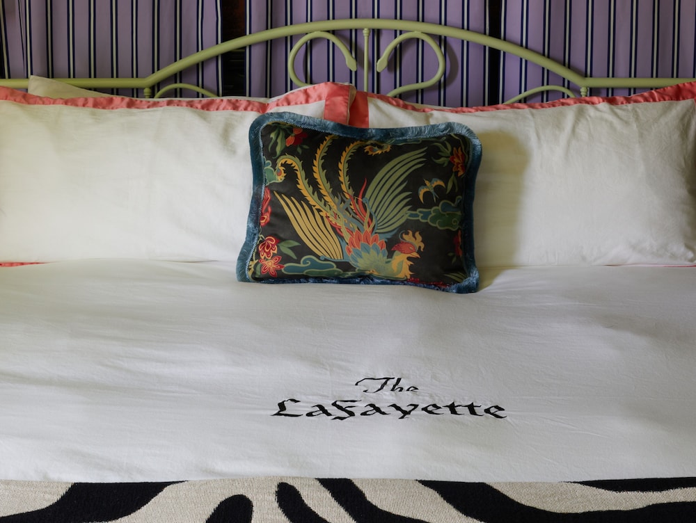 lafayette hotel and club